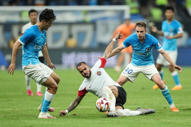 必一运动登录入口-【中超】福布斯点射林良铭绝平 大连人1比1青岛海牛