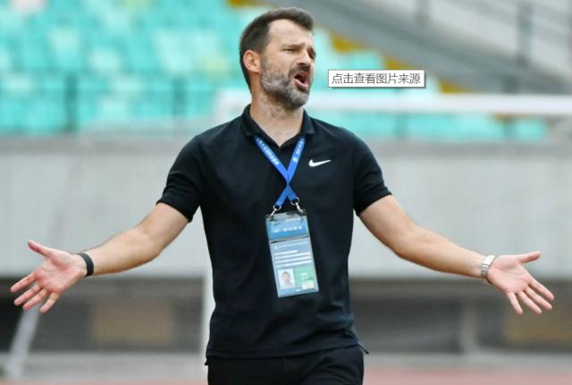 必一运动官方下载-王权交替！三镇依旧“羞答答” 海港：争冠很难需反思