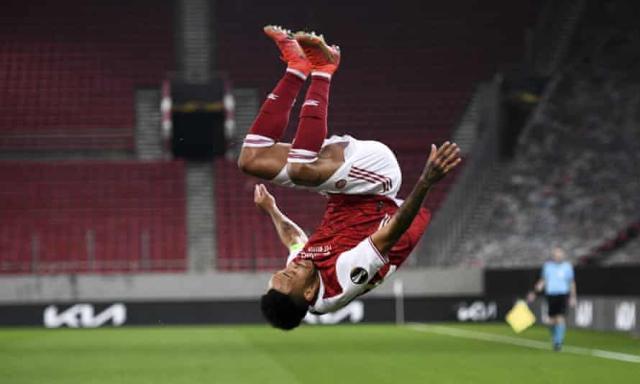 1614299765028000321.jpg 5017.jpg